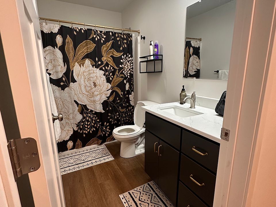 1st image of 1410 Holton Dr #134