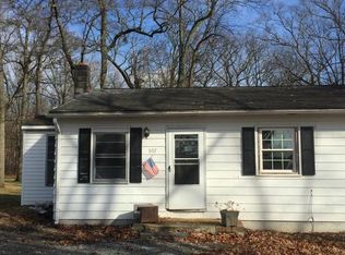 5717 Artemus Rd, Gainesville, VA 20155