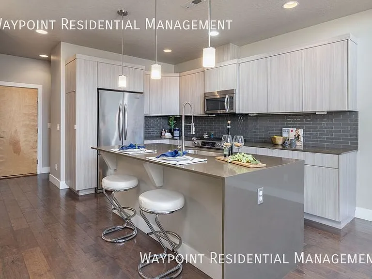 1415 E Lone Creek Dr — Photo 13
