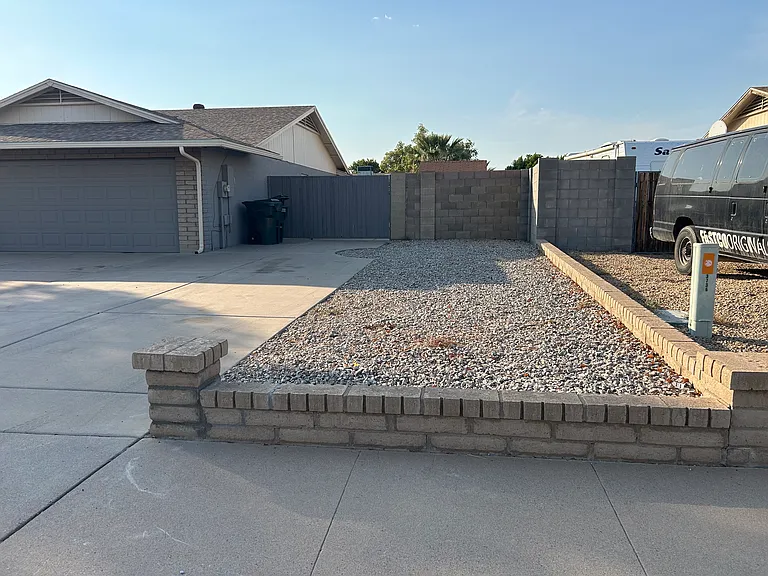 3742 W Sandra Ter — Photo 3