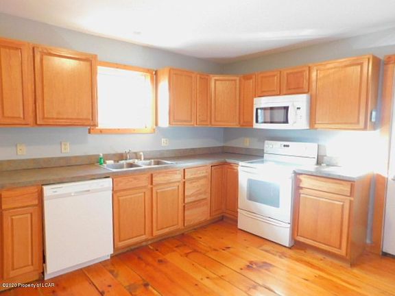 4th image of 22 Annabelle Ave