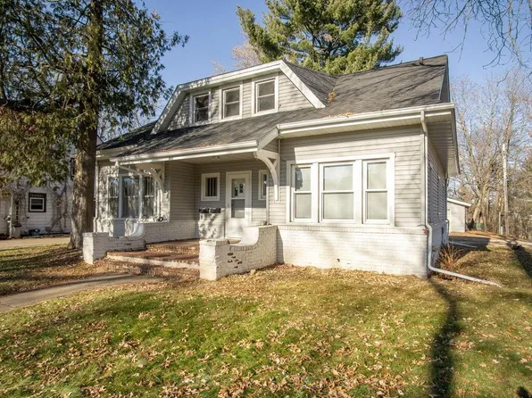 601 12th Ave W, Menomonie, WI 54751