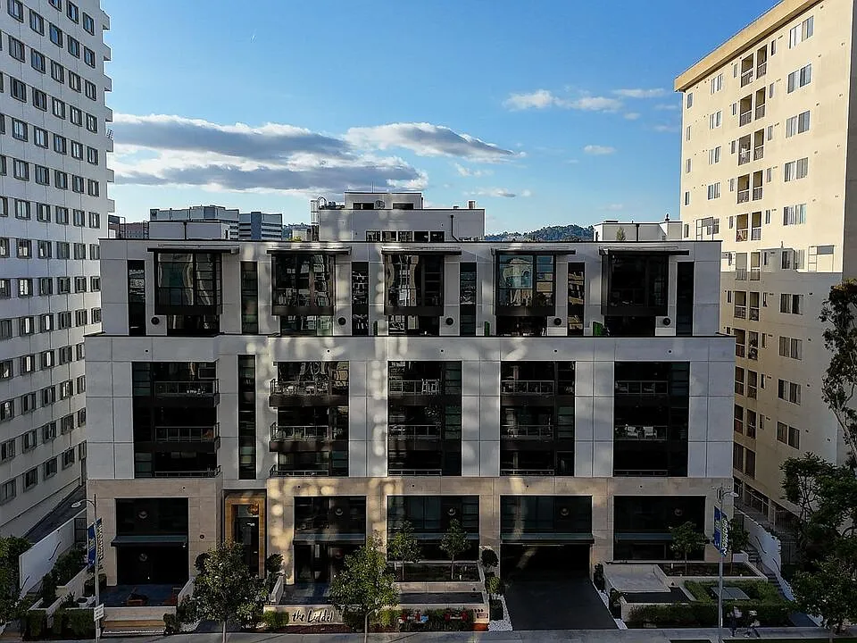 10777 Wilshire Blvd #210