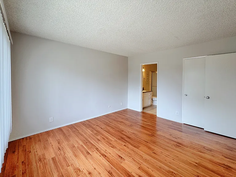 1218 Pine St #201 — Photo 16