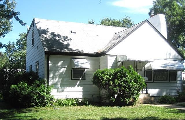 1st image of 5721 36th Ave S