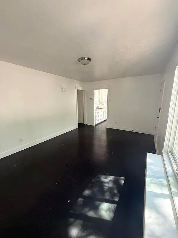 2 bed, 1.0 bath, 783 sqft, $1,200 — Photo 4
