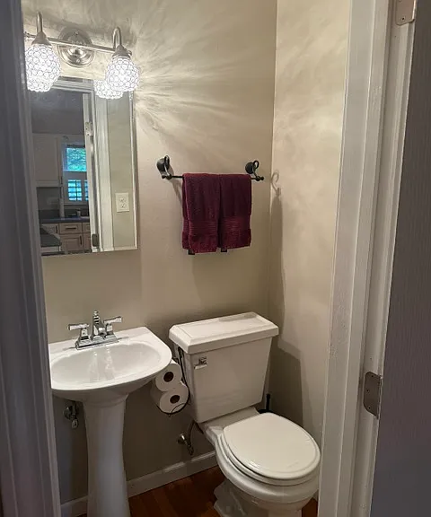 1026 Saint Louis St — Photo 16
