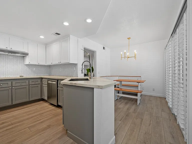 620 Holbrook Ct #101 — Photo 13
