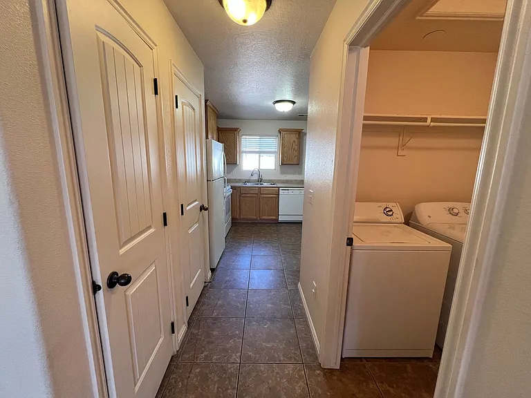 4230 W 25 N — Photo 3