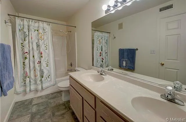 1196 Opal St #202 — Photo 16