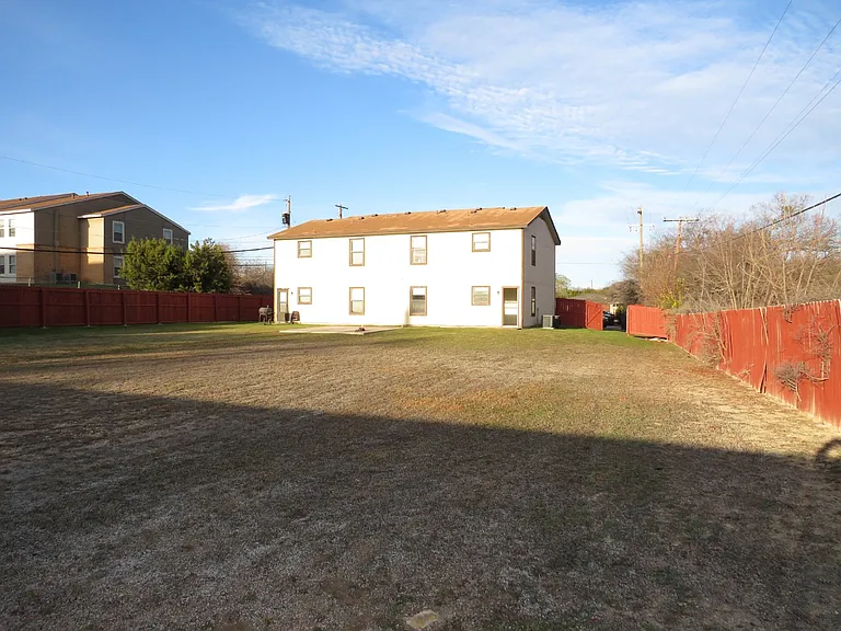 142 Wolf Rd #A — Photo 10