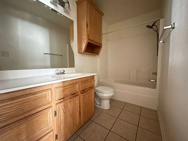 4800 John David Dr — Photo 14
