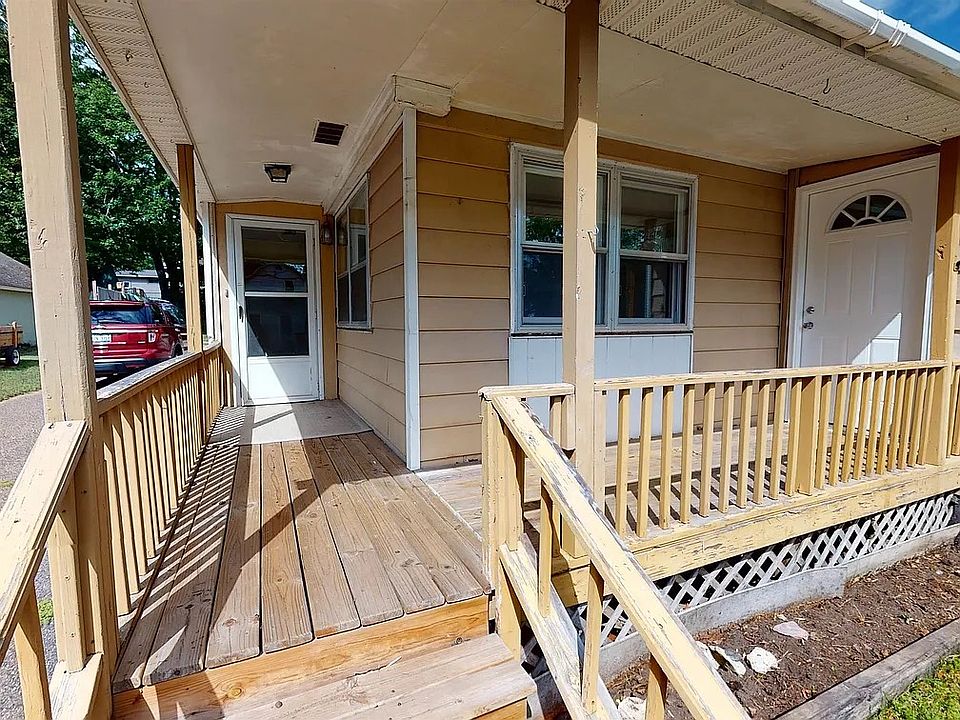 1st image of 1445 Lynn Ave