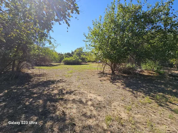 303 E Hickory Ln, Weatherford, TX 76086