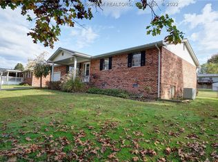 1015 Oakwood Rd, Culloden, WV 25510
