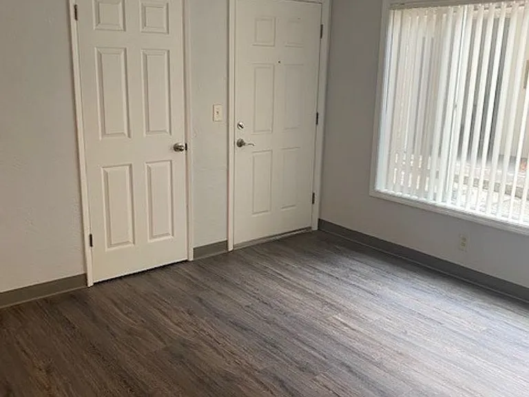 1893 Garden Ave #3 — Photo 10