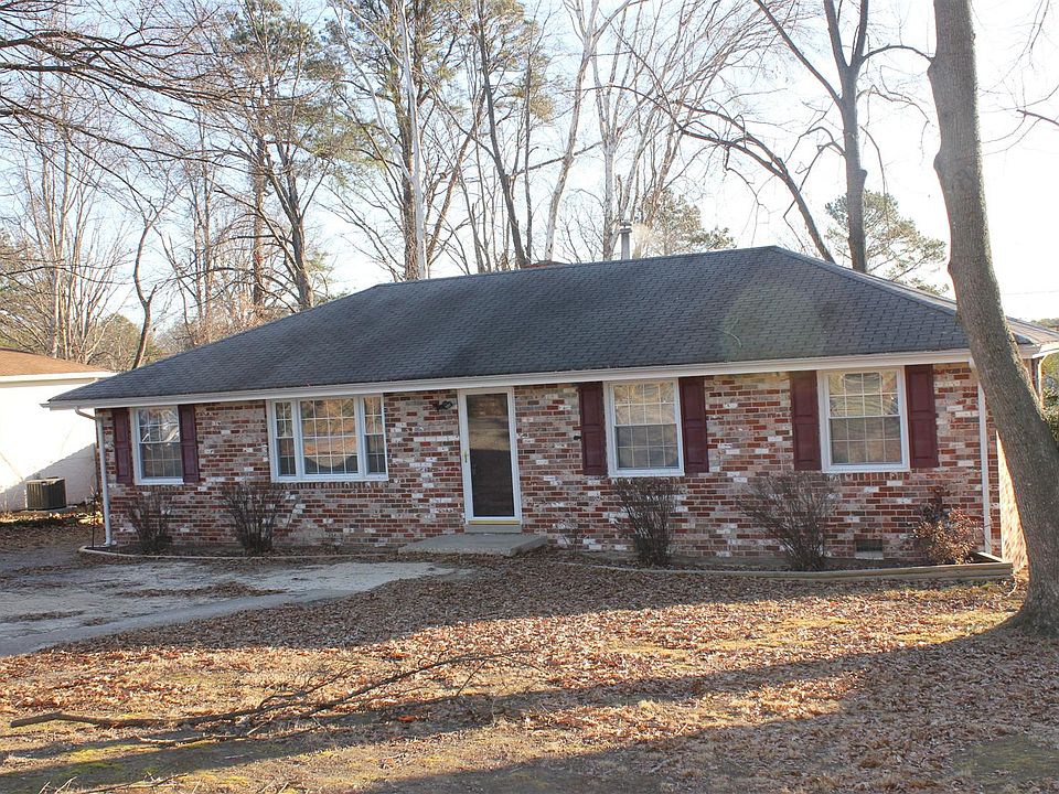 1st image of 3915 Longleaf Dr