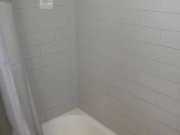 4th image of 60 Orchard Dr