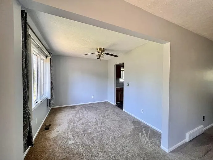 Building Photo - 1225 Elmwood Rd #1