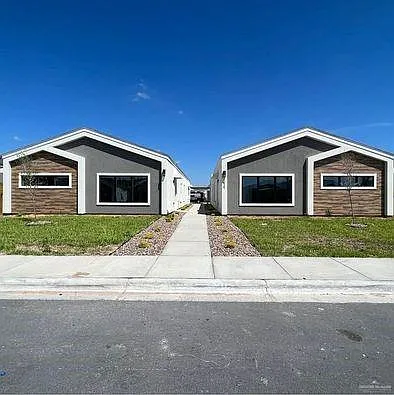 1417 Hibiscus Ave #1 Photo 1