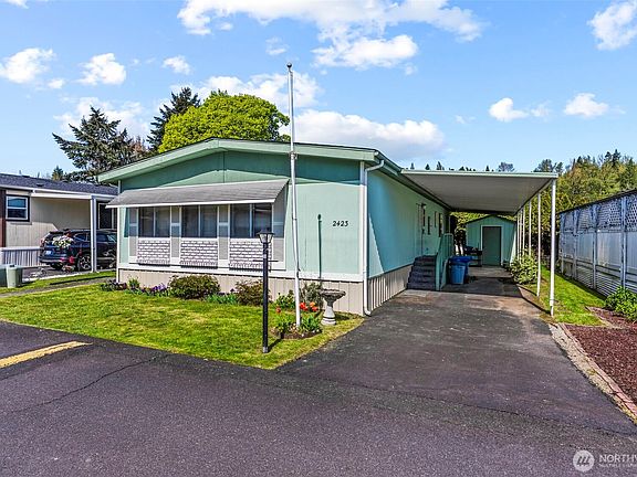 3rd image of 2423 Nightingale Lane