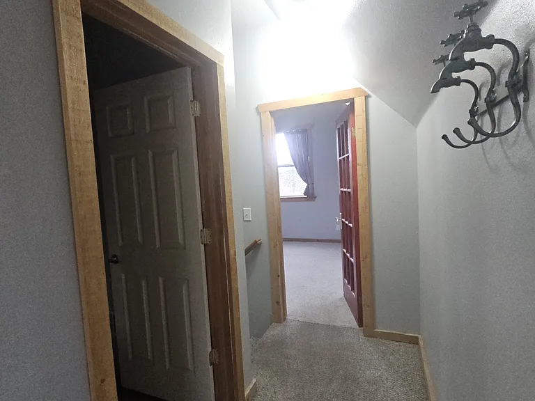 12 W 200 N — Photo 5