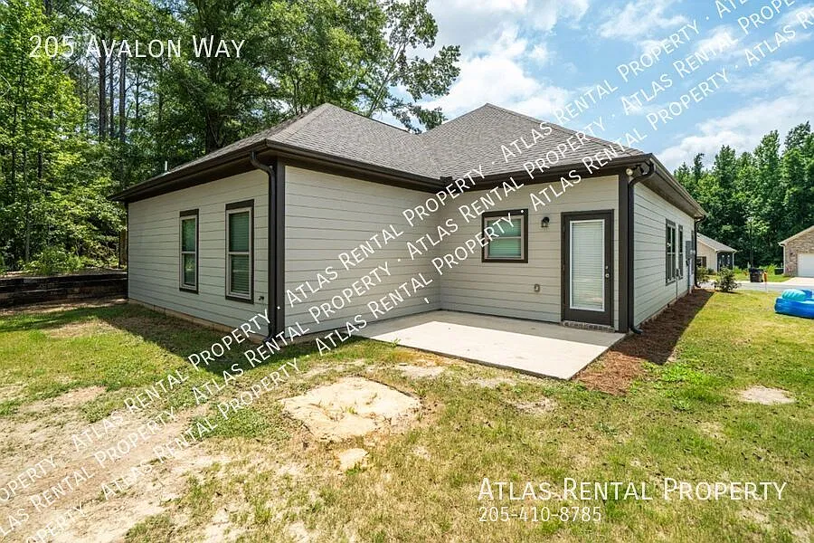 New Listing! 205 Avalon Way Clanton, AL 35045 — Photo 4