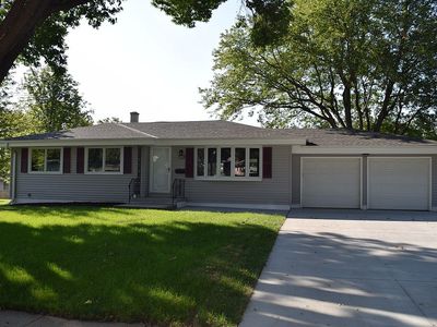 7265 Valley St, Omaha, NE, 68124