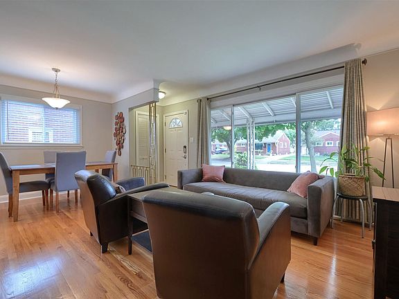 3rd image of 28864 Hathaway St