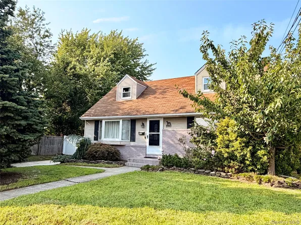 2993 Brower Avenue, Oceanside, NY 11572