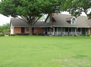 803 Rock Creek Dr, Red Oak, TX 75154