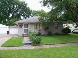 321 20th Ave N, Fargo, ND 58102
