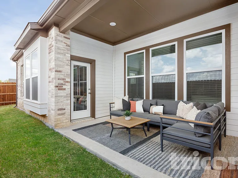110 Kimberly Ct — Photo 14