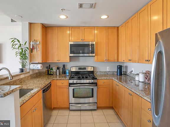 5th image of 3650 S Glebe Rd Unit 844