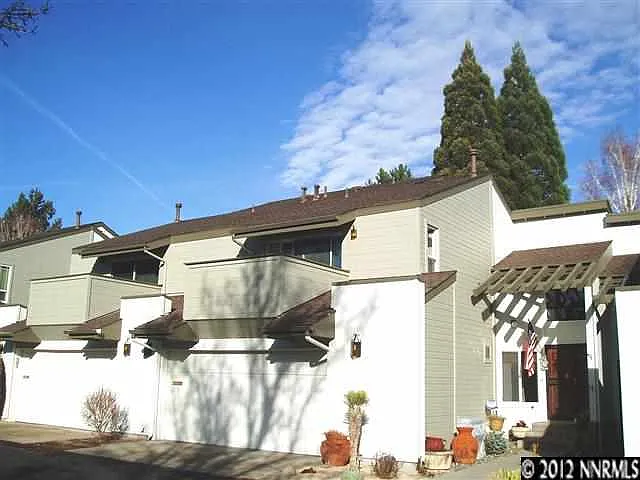 333 Lorraine Ct photo 1