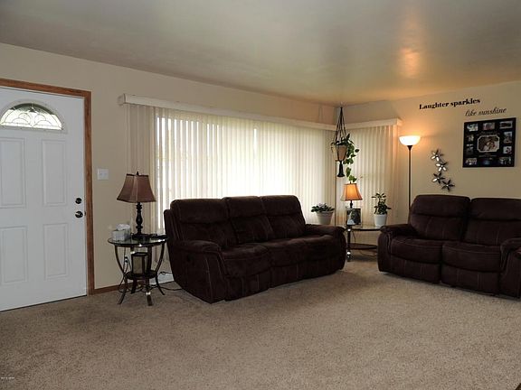 4th image of 244 22nd Ave NW