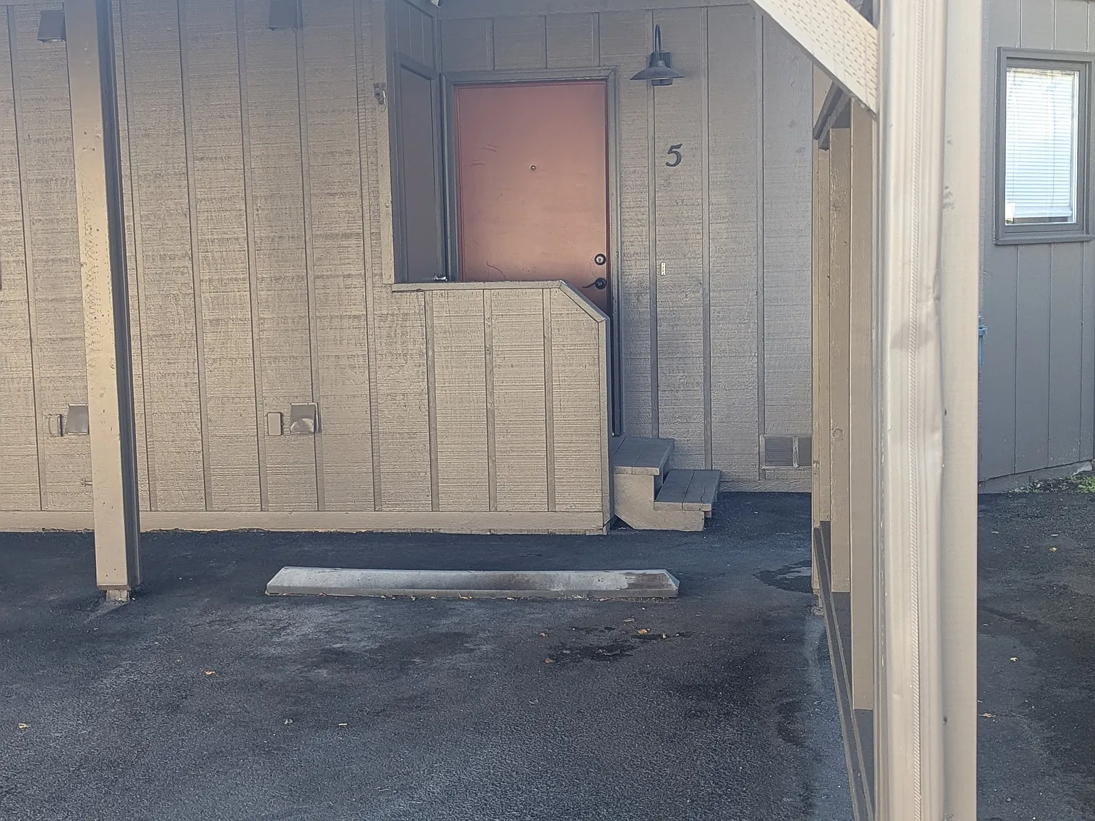 2 bed, 1.5 bath, 936 sqft, $1,900 — Photo 4
