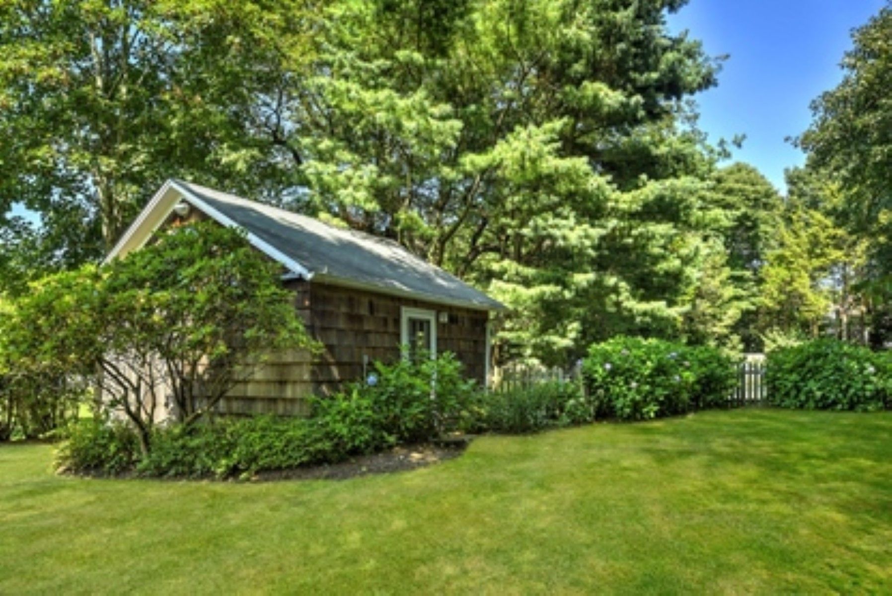 95 Meeting House Ln, Amagansett, NY 11930 Out East