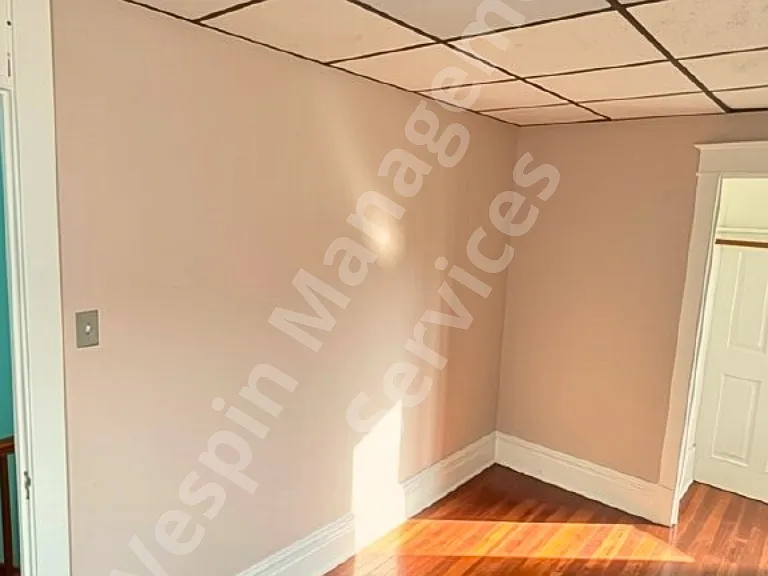 1734 W Norwegian St — Photo 14