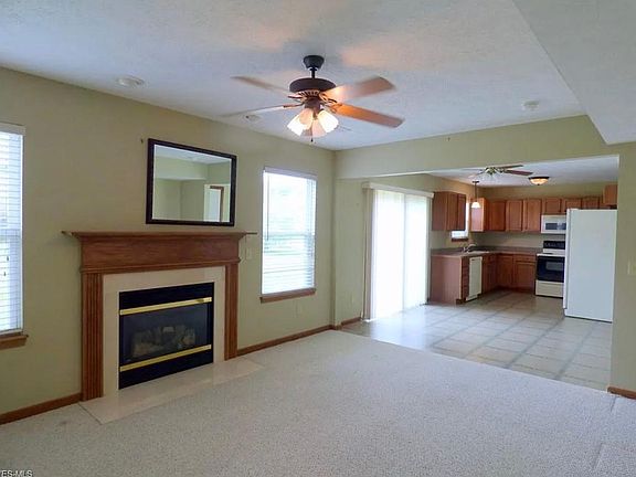 3rd image of 3880 Fennway Blvd
