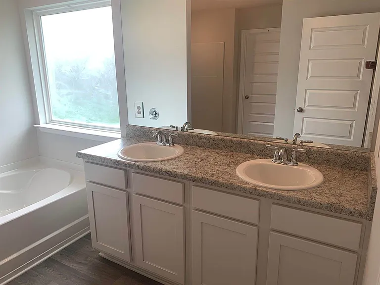 642 Earl Godwin Rd — Photo 15