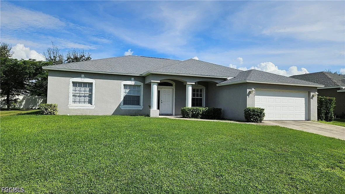 3 bed, 2.0 bath, 2126 sqft, $1,995 — Photo 1