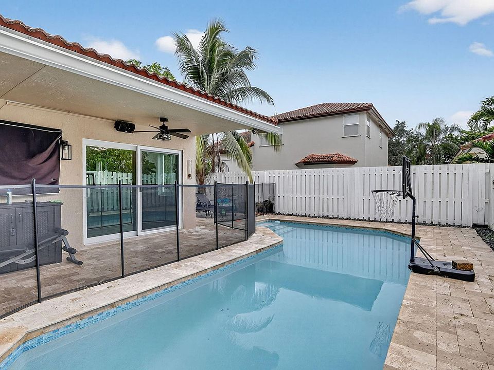 1st image of 1051 NW 124th Ter