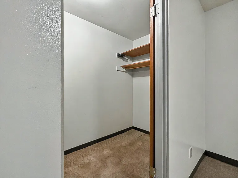 1319 15th Ave S #15 — Photo 7