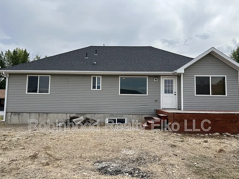 214 Brookwood Dr — Photo 29