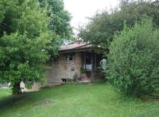817 W 11th St, Front Royal, VA 22630