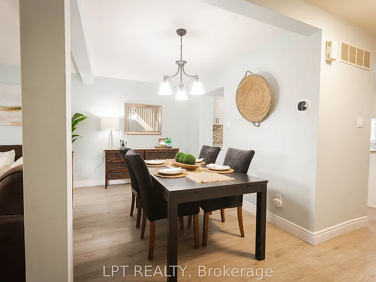 318 Laurier Ave #3 — Photo 4