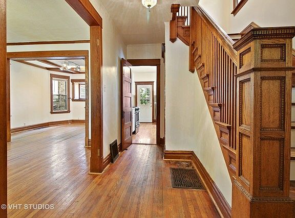 2nd image of 4738 N Artesian Ave
