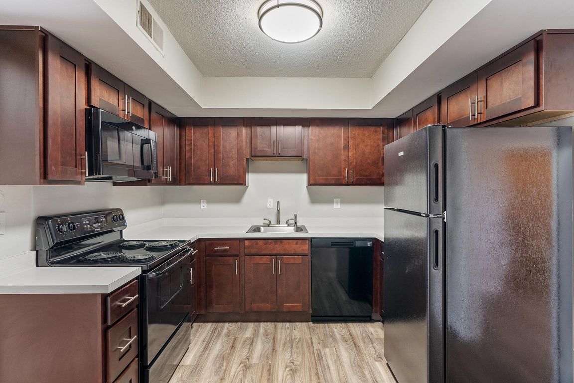 Lauren_Barth_ultimaterealestatemedia006