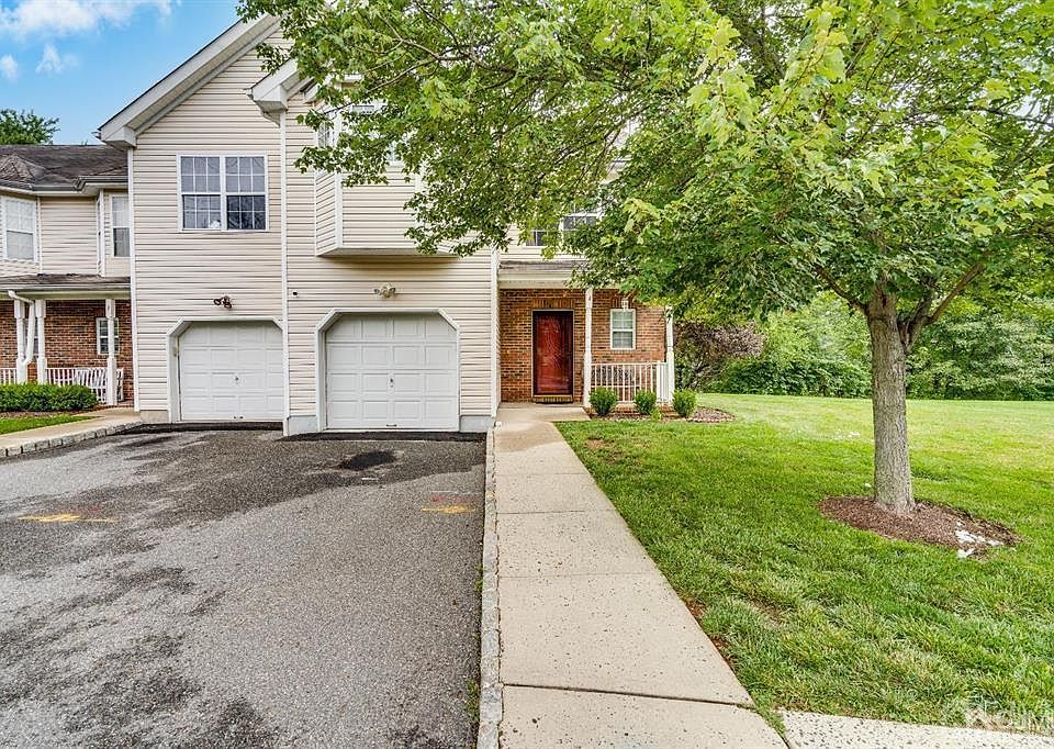 1st image of 4 W Burgess Dr